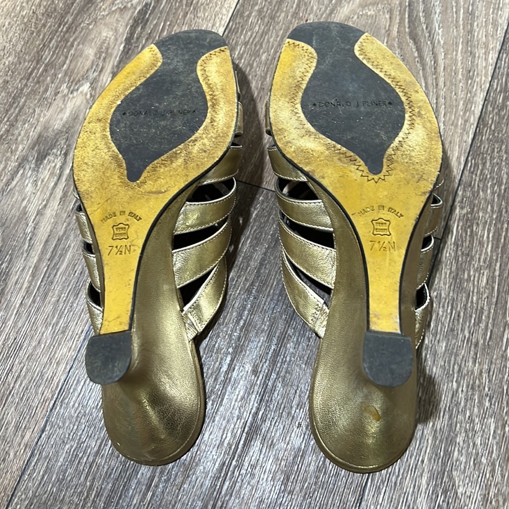 Gold Sandals - Picture 4 of 7